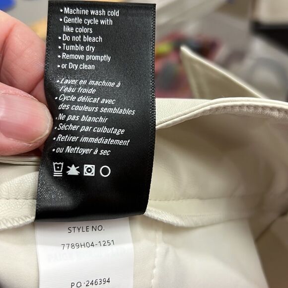 Paige’s Blanka Ecru pleather shorts size 10 NWT flawed - Picture 14 of 15